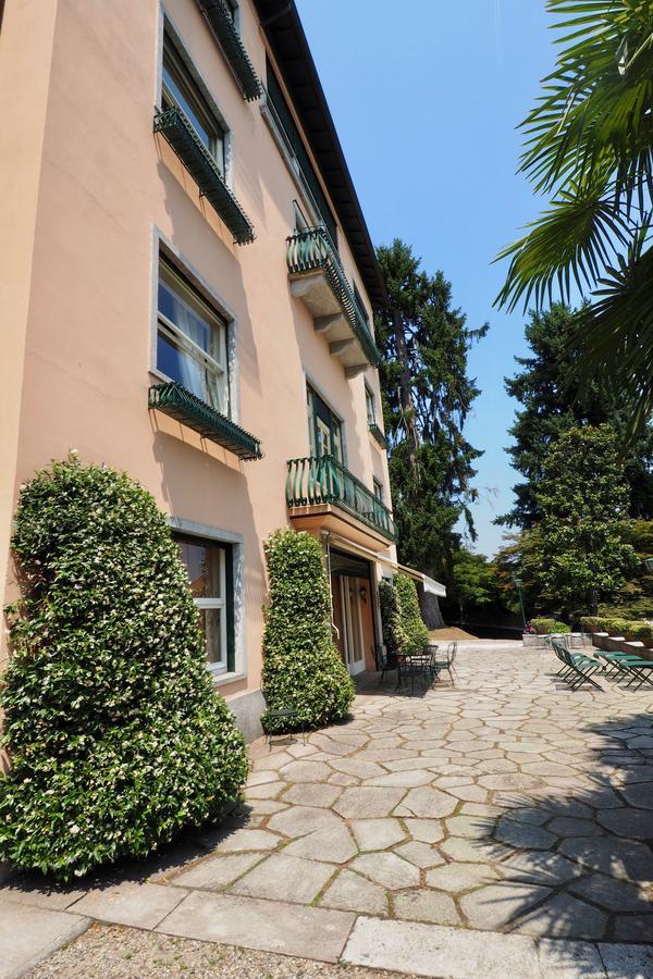 Casa Mondadori Bed and Breakfast Meina Exterior foto