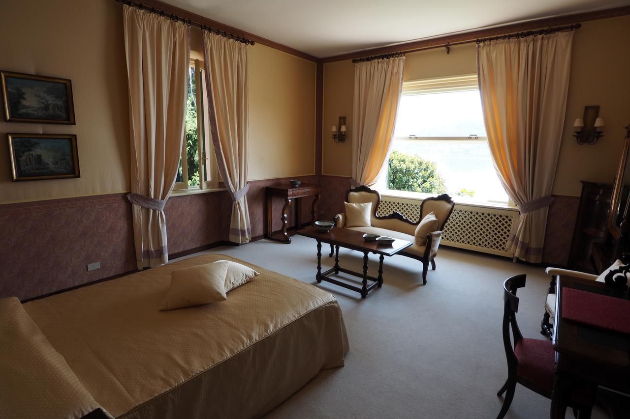 Casa Mondadori Bed and Breakfast Meina Exterior foto