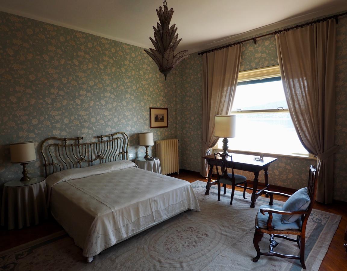 Casa Mondadori Bed and Breakfast Meina Exterior foto